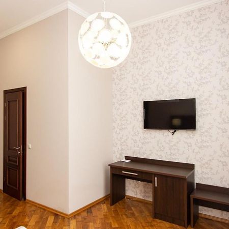 Апартаменти В Центрі Міста Ivano-Frankivsk Eksteriør billede